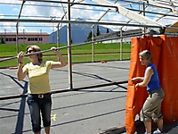 Huettenaufbau07_28